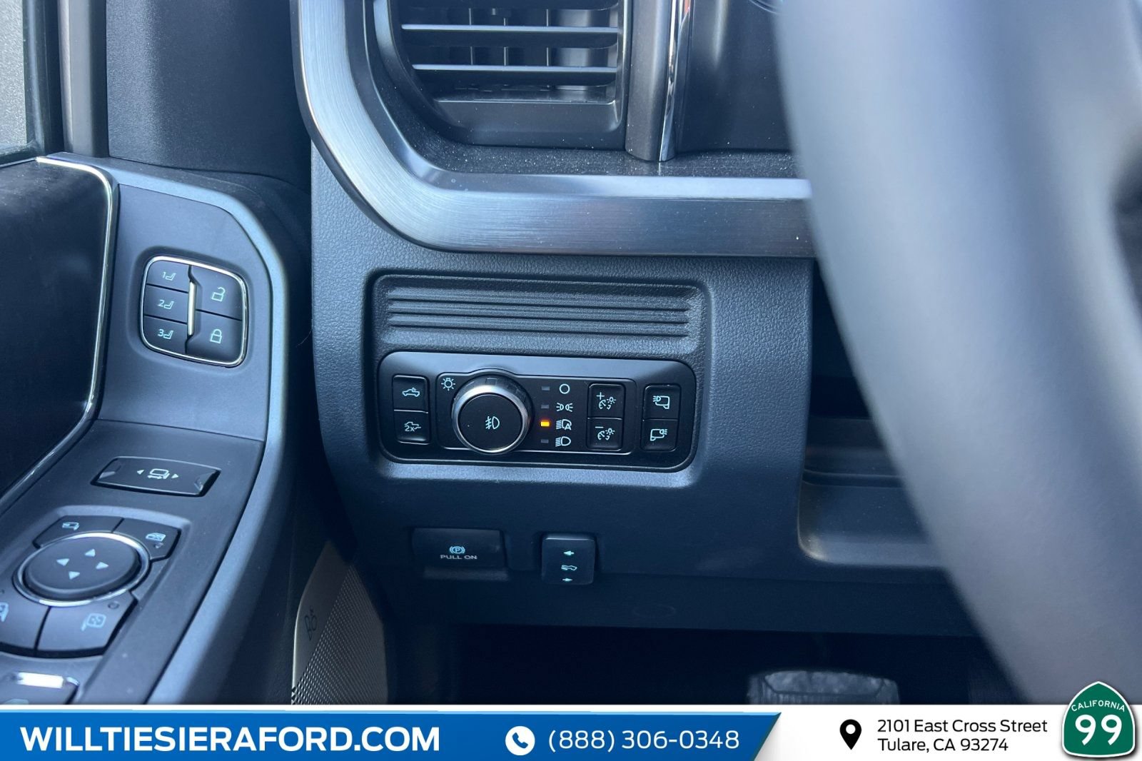 New 2026 Ford F250 Lariat w/ FX4 Off-Road Package AWD/4WD image 25