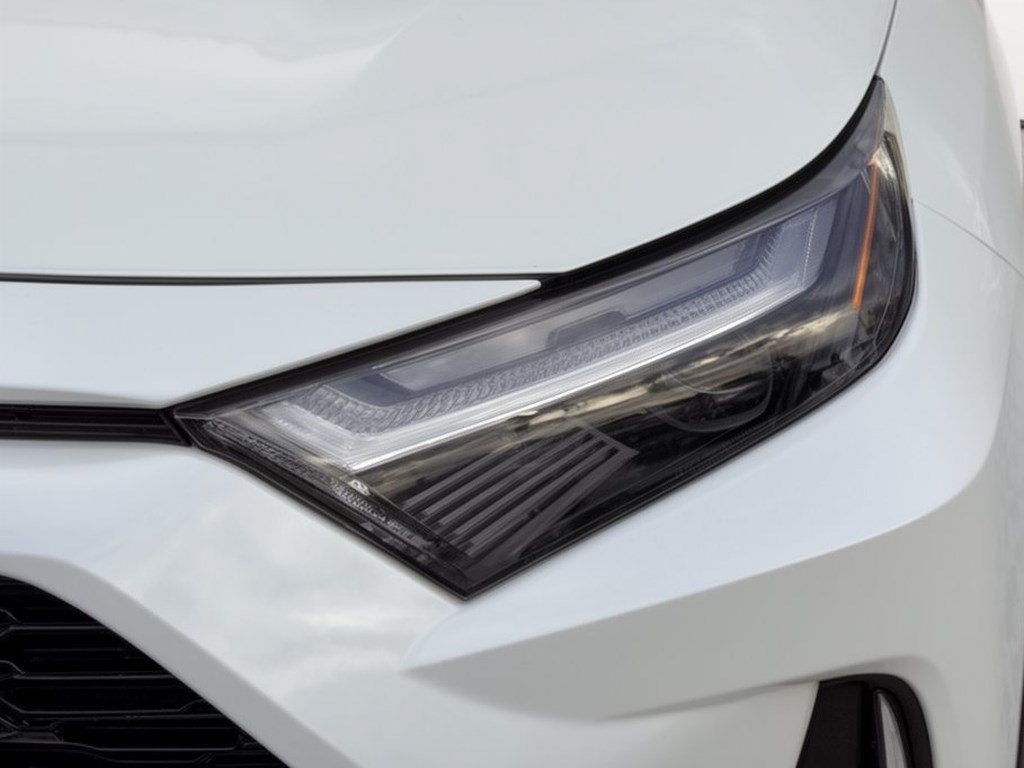 Used 2023 Toyota RAV4 XSE AWD/4WD image 12