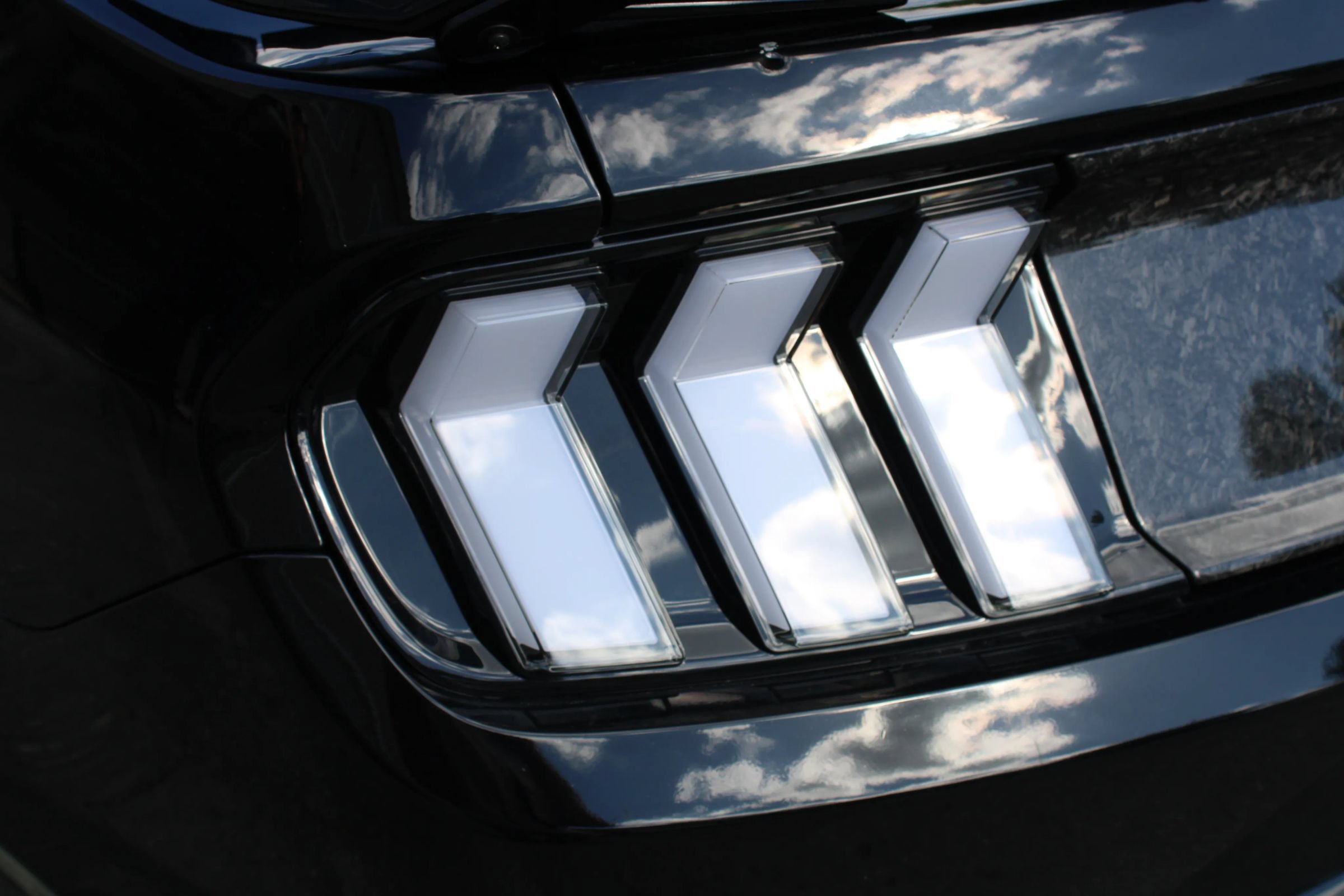 Used 2020 Ford Mustang GT RWD image 27