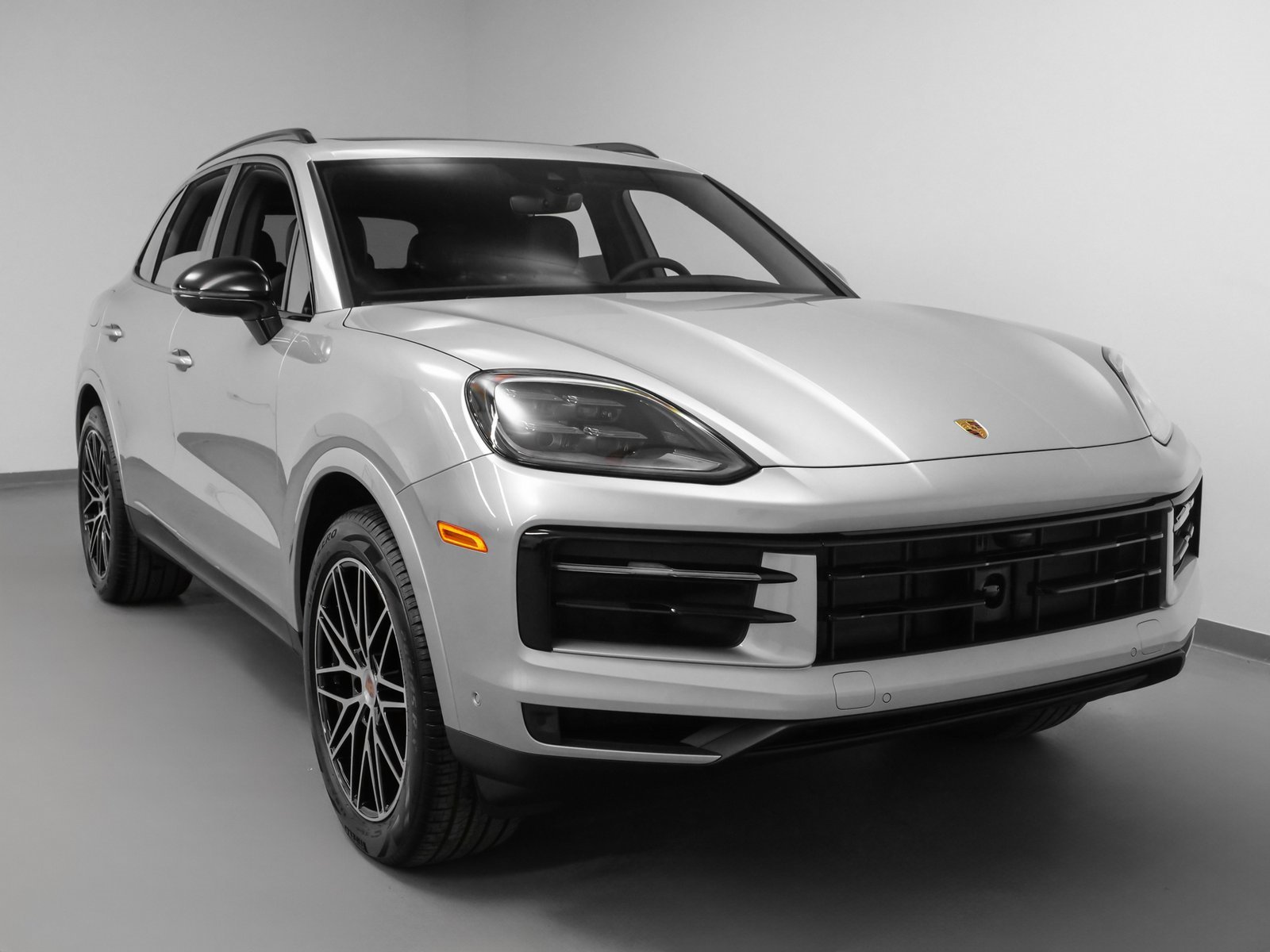 Used 2025 Porsche Cayenne image 14