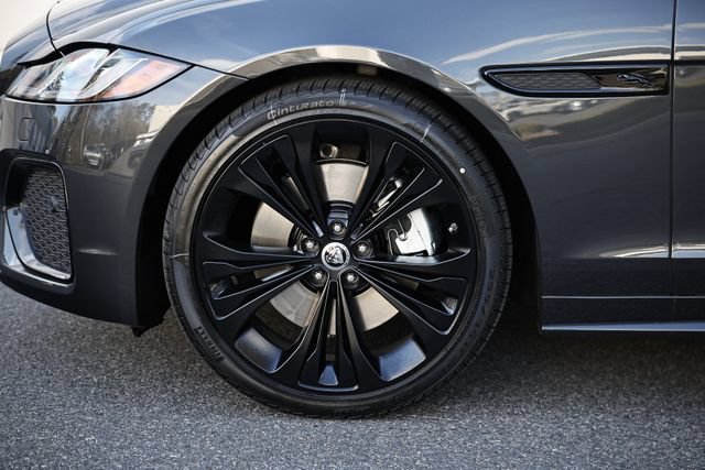 New 2024 Jaguar XF R-Dynamic SE AWD/4WD image 5