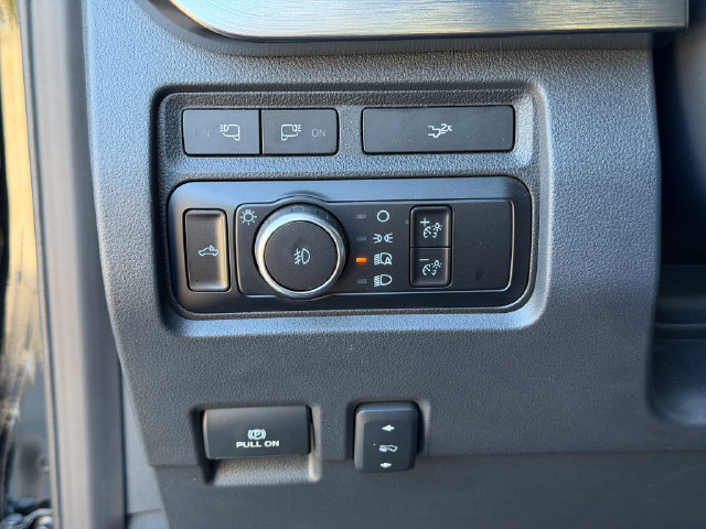 Used 2023 Ford F350 Lariat w/ Lariat Ultimate Package AWD/4WD image 8