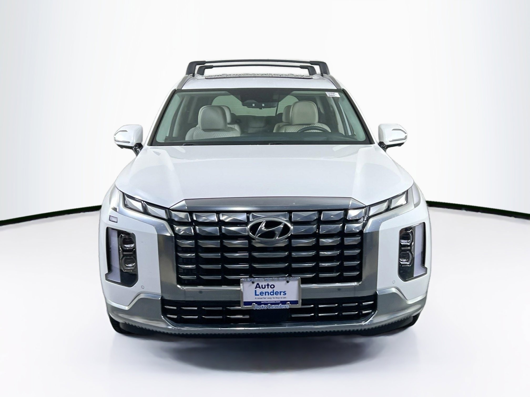 Used 2023 Hyundai Palisade Calligraphy image 2