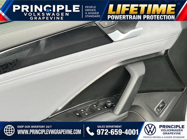 New 2026 Volkswagen Tiguan SE R-Line FWD image 10