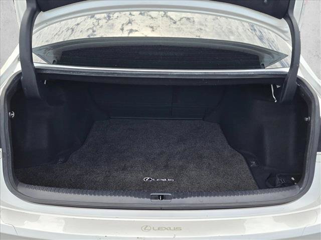 Used 2018 Lexus IS 300 AWD w/ Comfort Package image 6