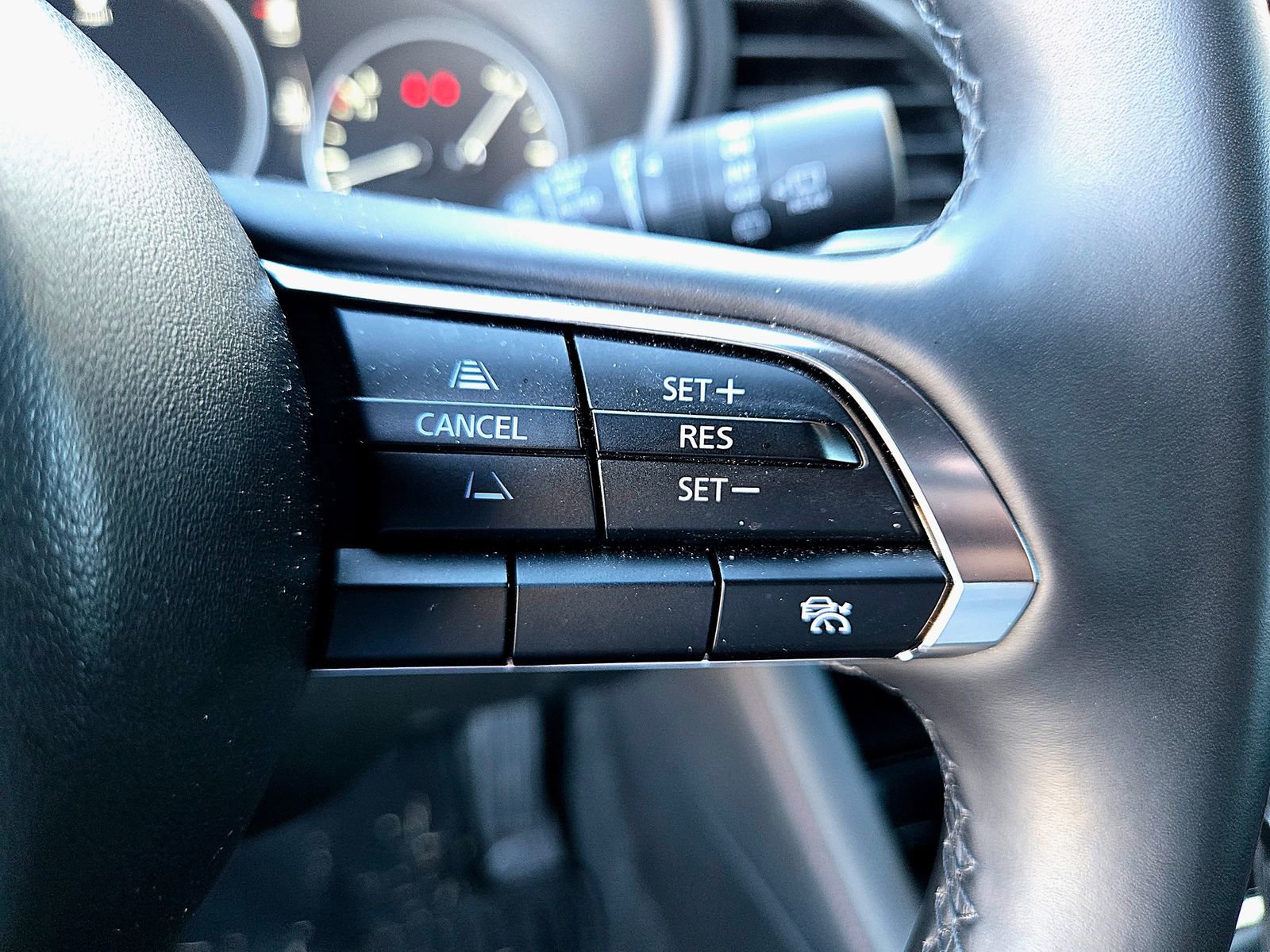 Certified 2025 MAZDA MAZDA3 Carbon image 14