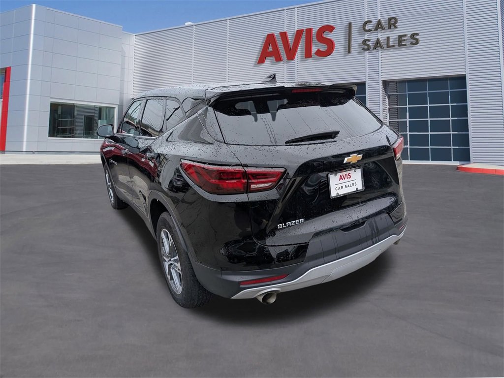 Used 2025 Chevrolet Blazer LT image 9