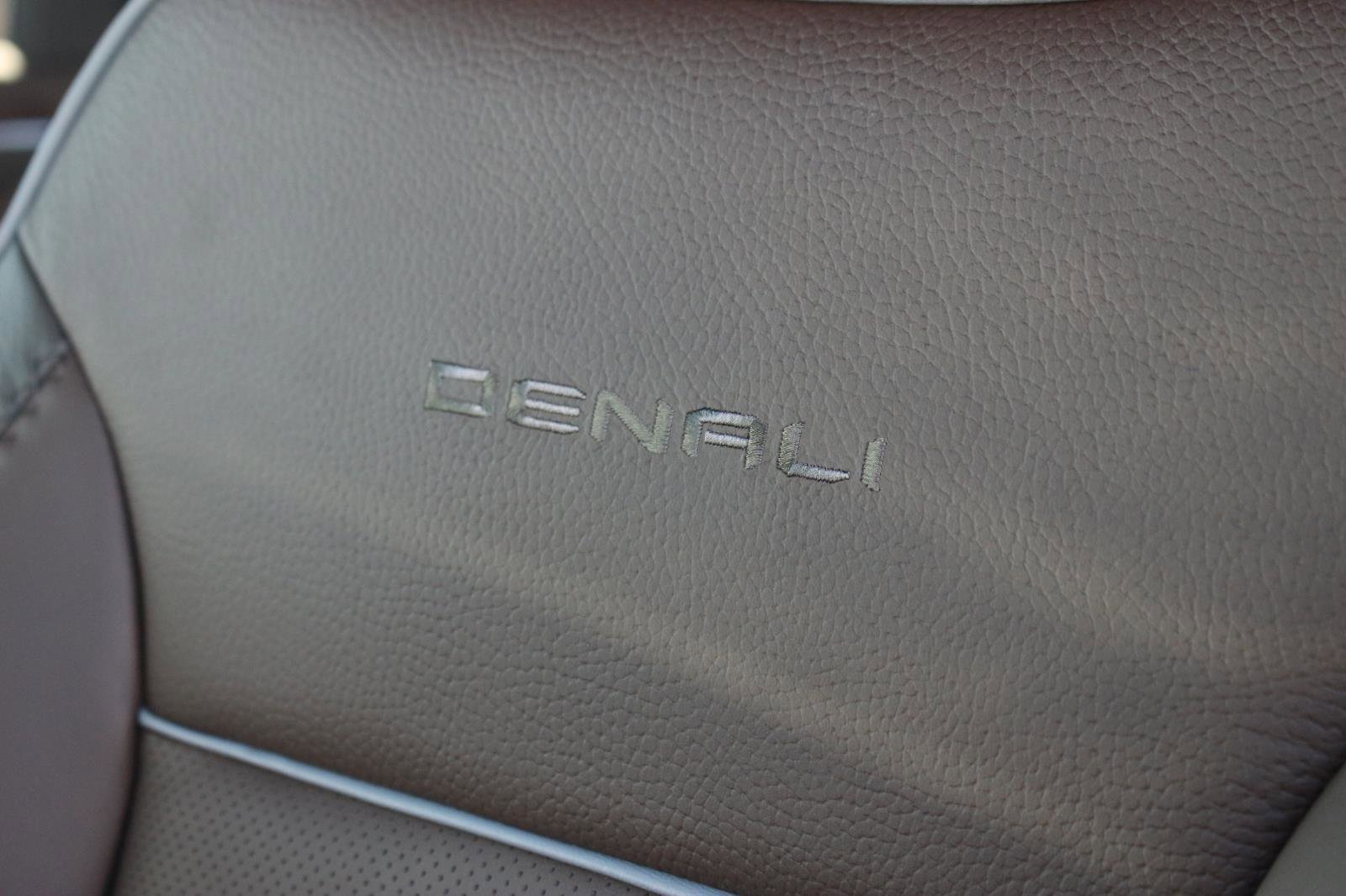 New 2026 GMC Sierra 2500 Denali w/ Denali Reserve Package image 15