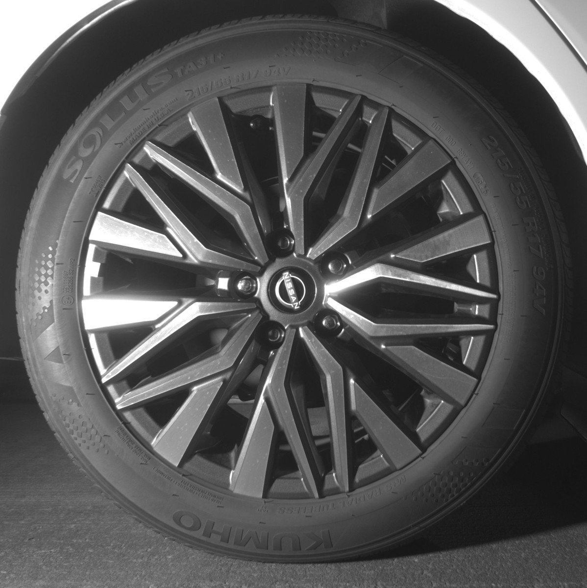 Used 2025 Nissan Altima 2.5 SV FWD image 15