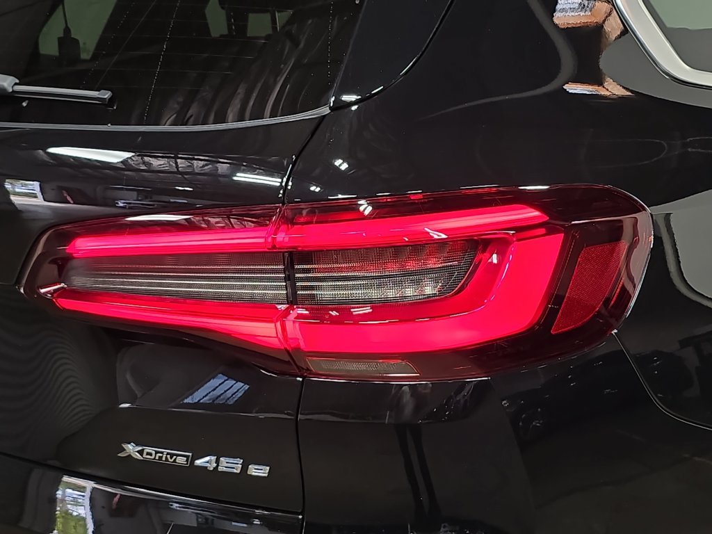 Used 2022 BMW X5 xDrive45e AWD/4WD image 30