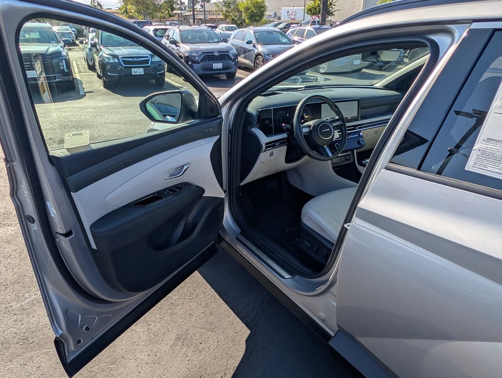 Used 2025 Hyundai Tucson Limited AWD/4WD image 38