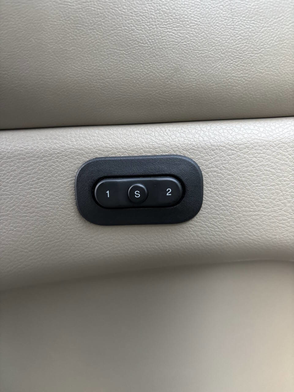 Used 2021 Jeep Grand Cherokee Limited image 20