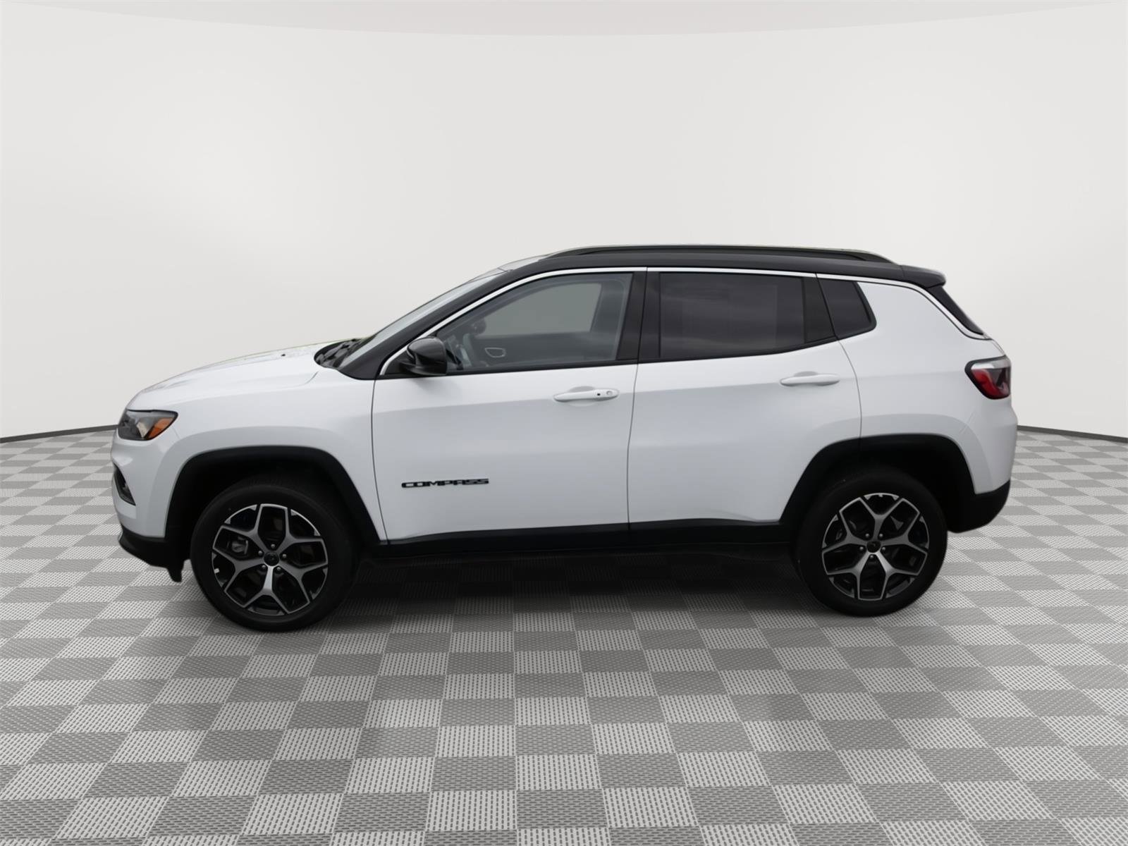 Used 2025 Jeep Compass Limited AWD/4WD image 8