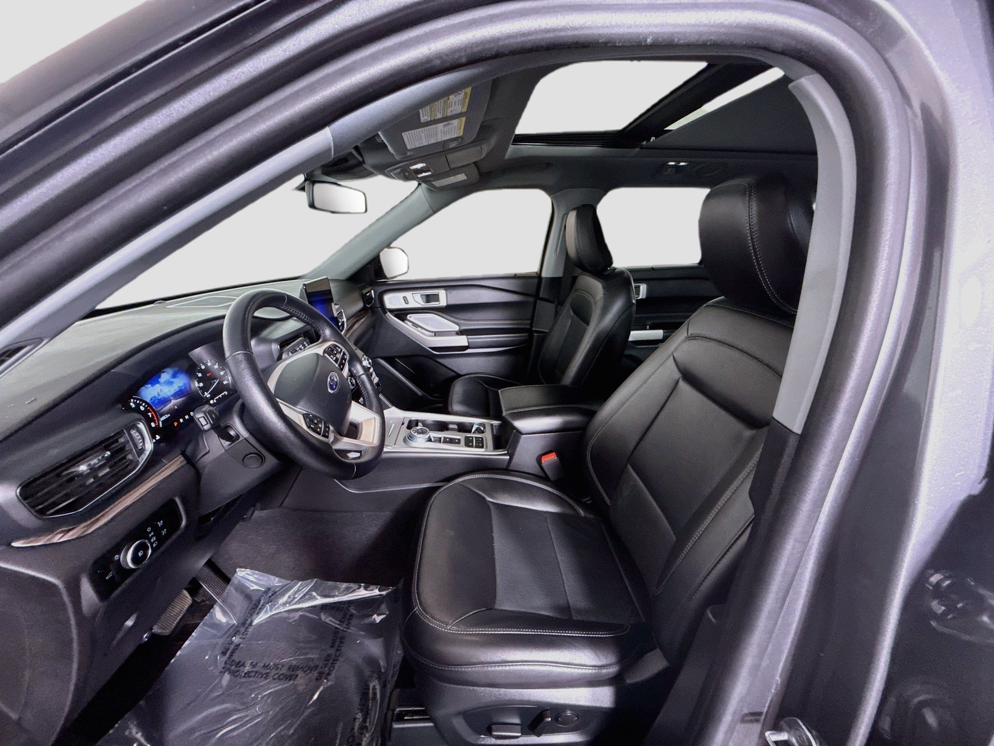 Used 2024 Ford Explorer Limited w/ Limited Technology Package RWD image 22