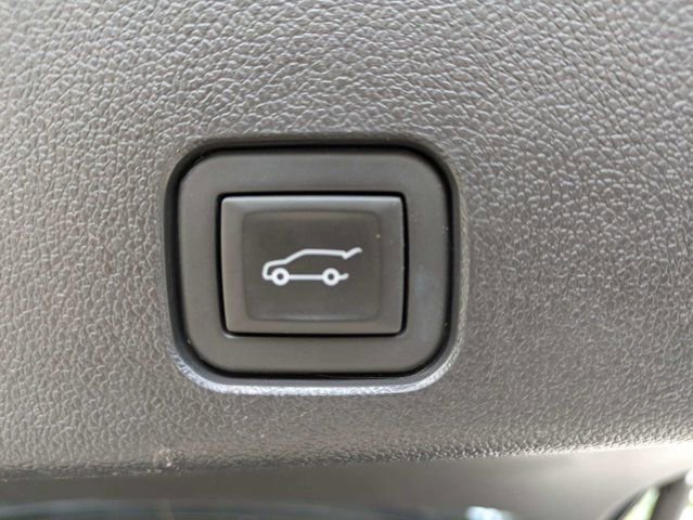 Used 2024 Chevrolet Traverse Z71 AWD/4WD image 13