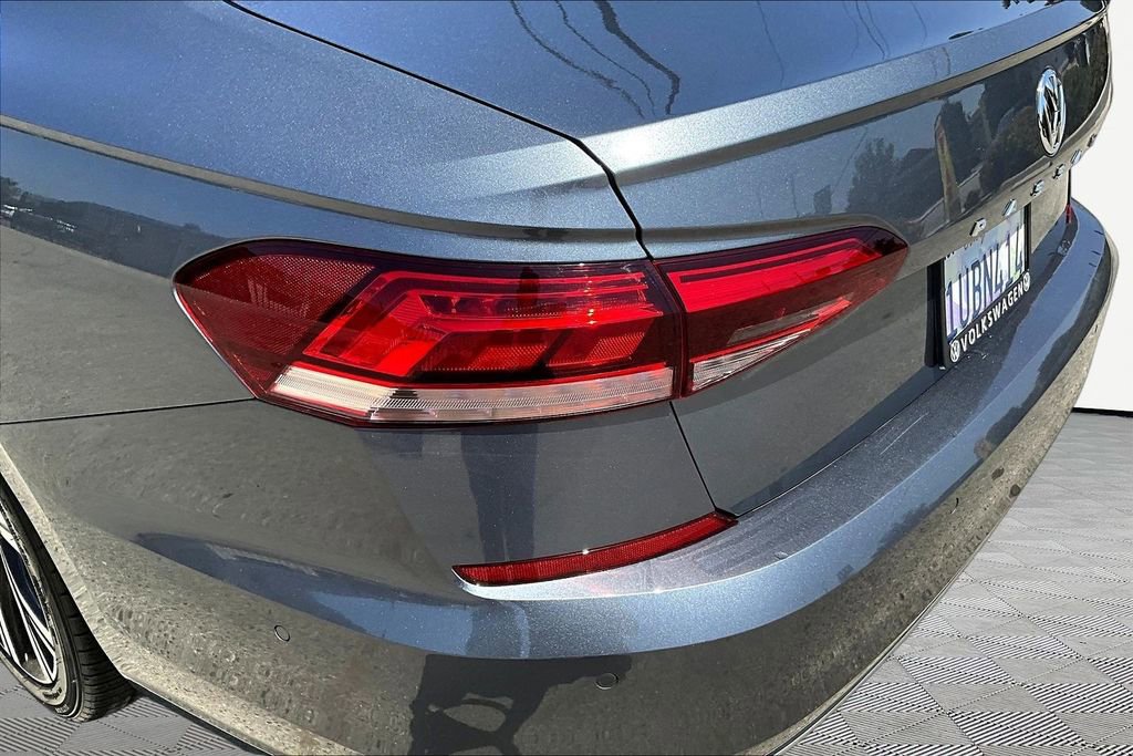 Used 2020 Volkswagen Passat 2.0T SEL FWD image 24