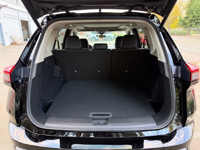 New 2026 Nissan Rogue Dark Armor AWD/4WD image 12