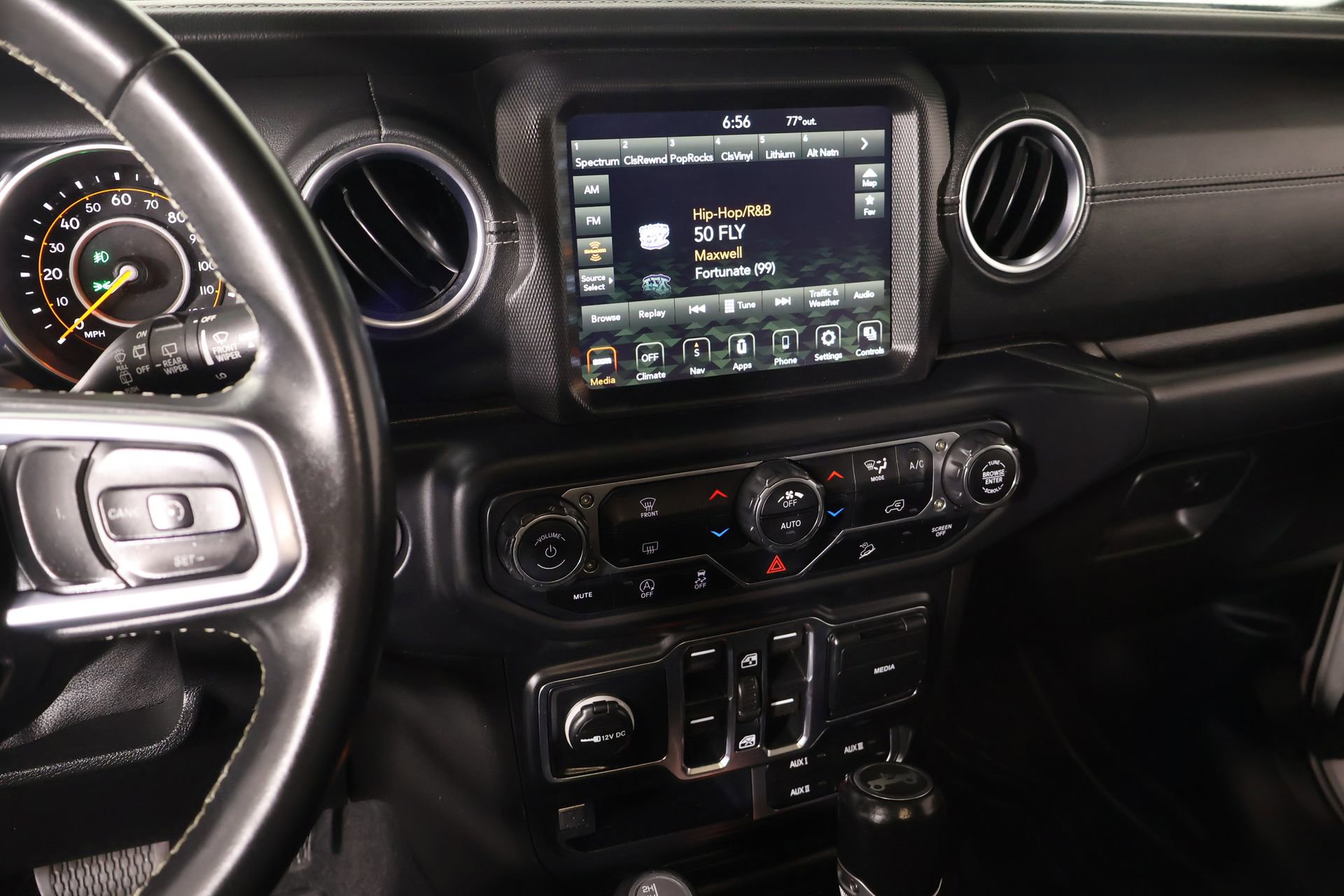 Used 2020 Jeep Wrangler Unlimited Sahara image 5