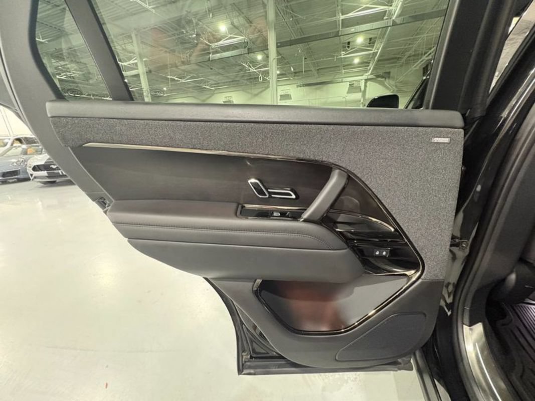 Used 2024 Land Rover Range Rover Sport Dynamic SE AWD/4WD image 40