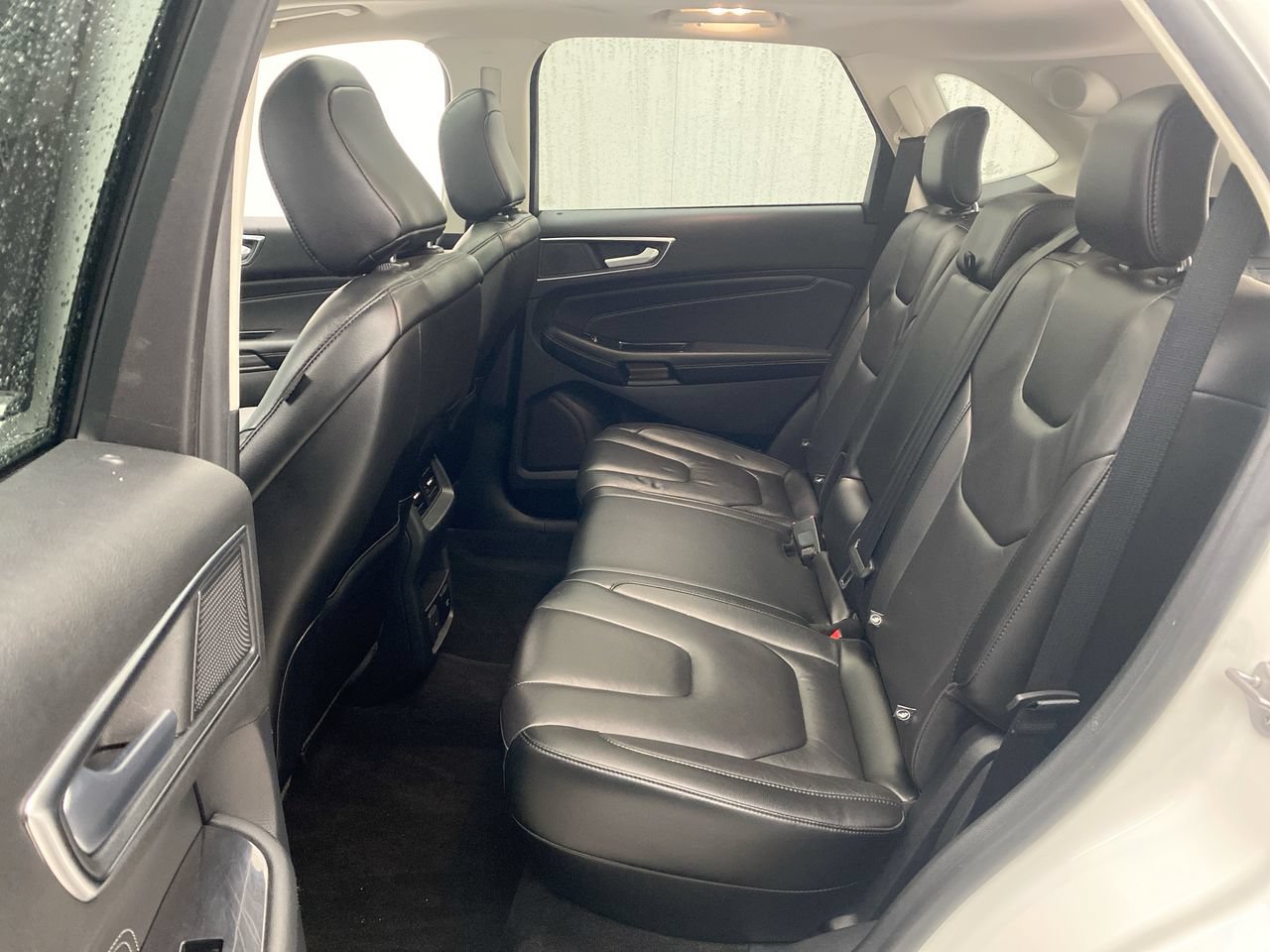 Used 2020 Ford Edge Titanium w/ Class II Trailer Tow Package AWD/4WD image 24
