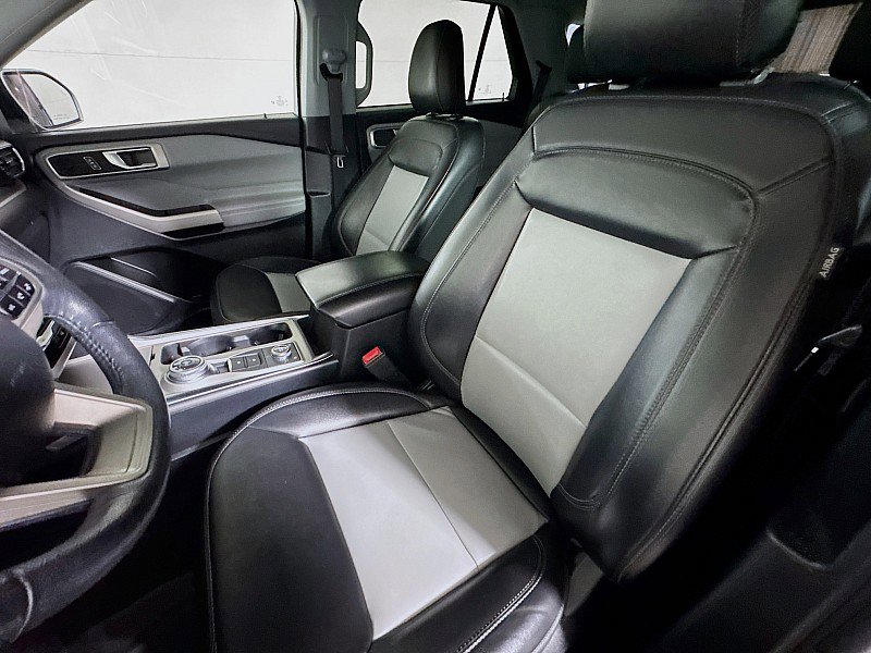 Used 2022 Ford Explorer XLT w/ Equipment Group 202A image 11