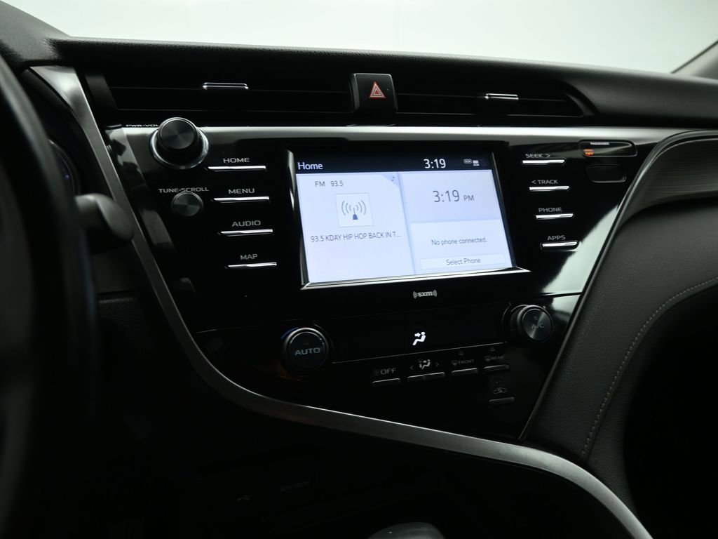 Used 2020 Toyota Camry SE image 14