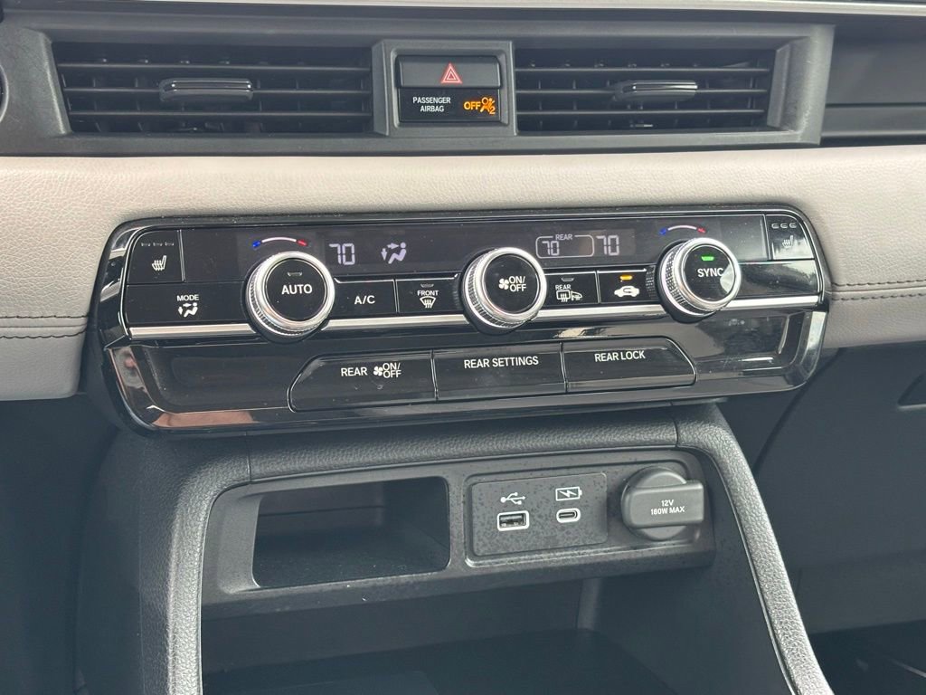 Used 2025 Honda Pilot Touring image 24