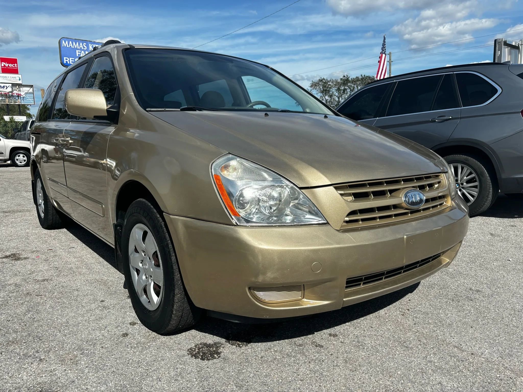 Used 2008 Kia Sedona LX image 3