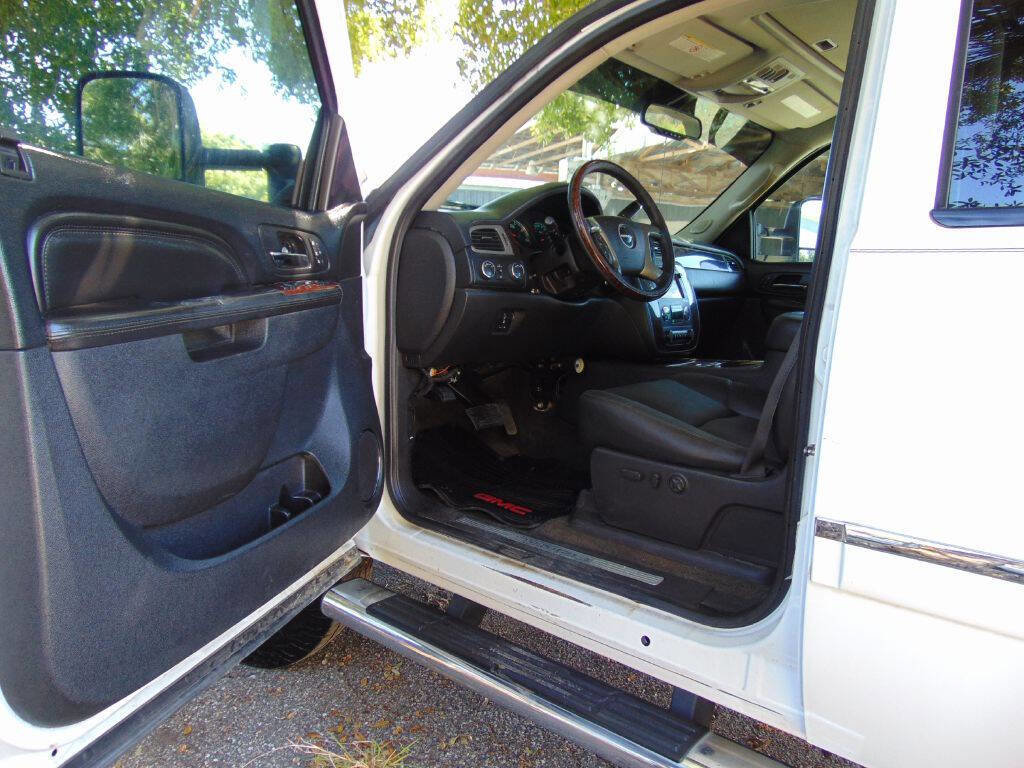 Used 2013 GMC Sierra 3500 Denali image 15