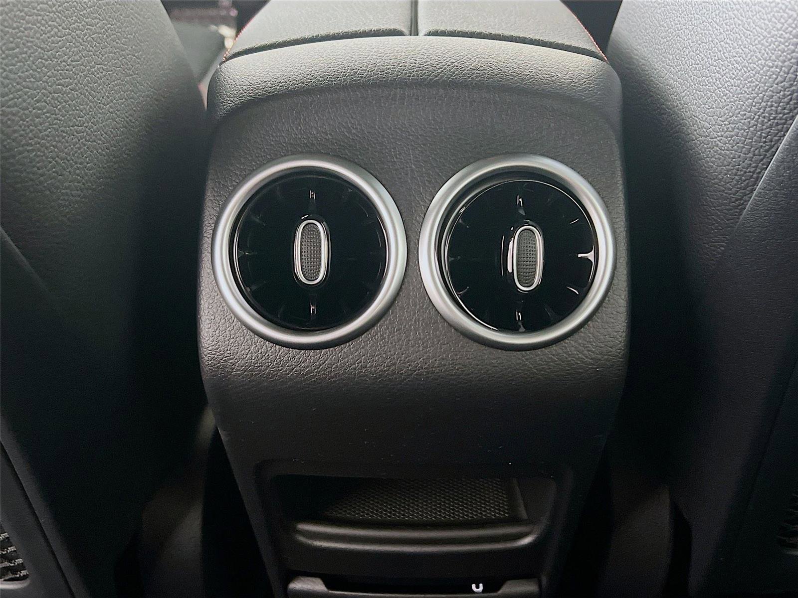 New 2026 Mercedes-Benz GLA 35 AMG 4MATIC image 26