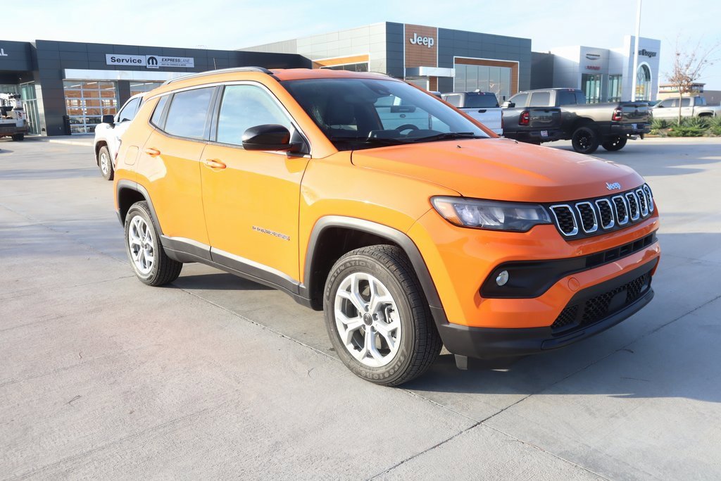 New 2026 Jeep Compass Latitude image 1