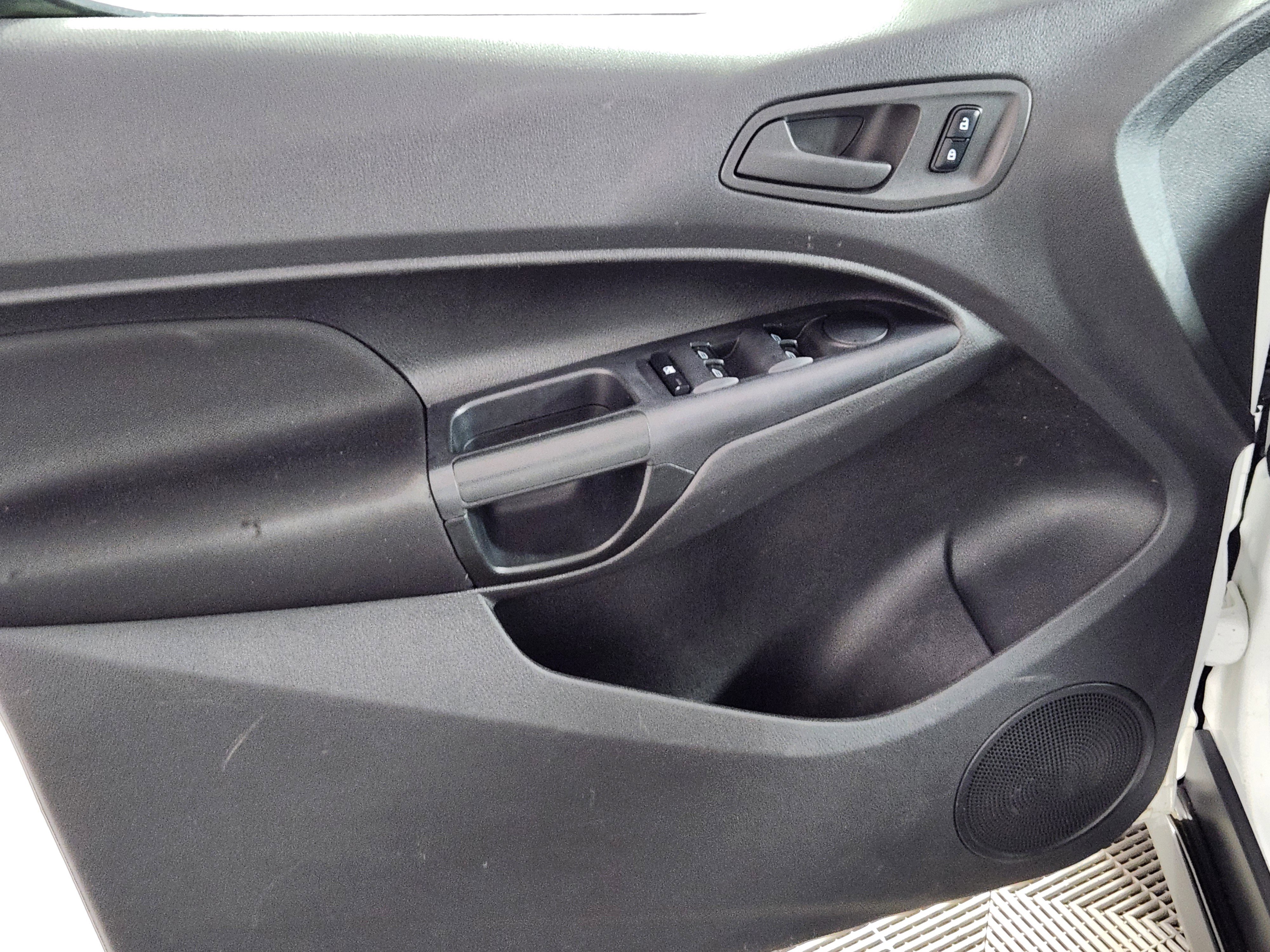 Certified 2018 Ford Transit Connect XL image 17