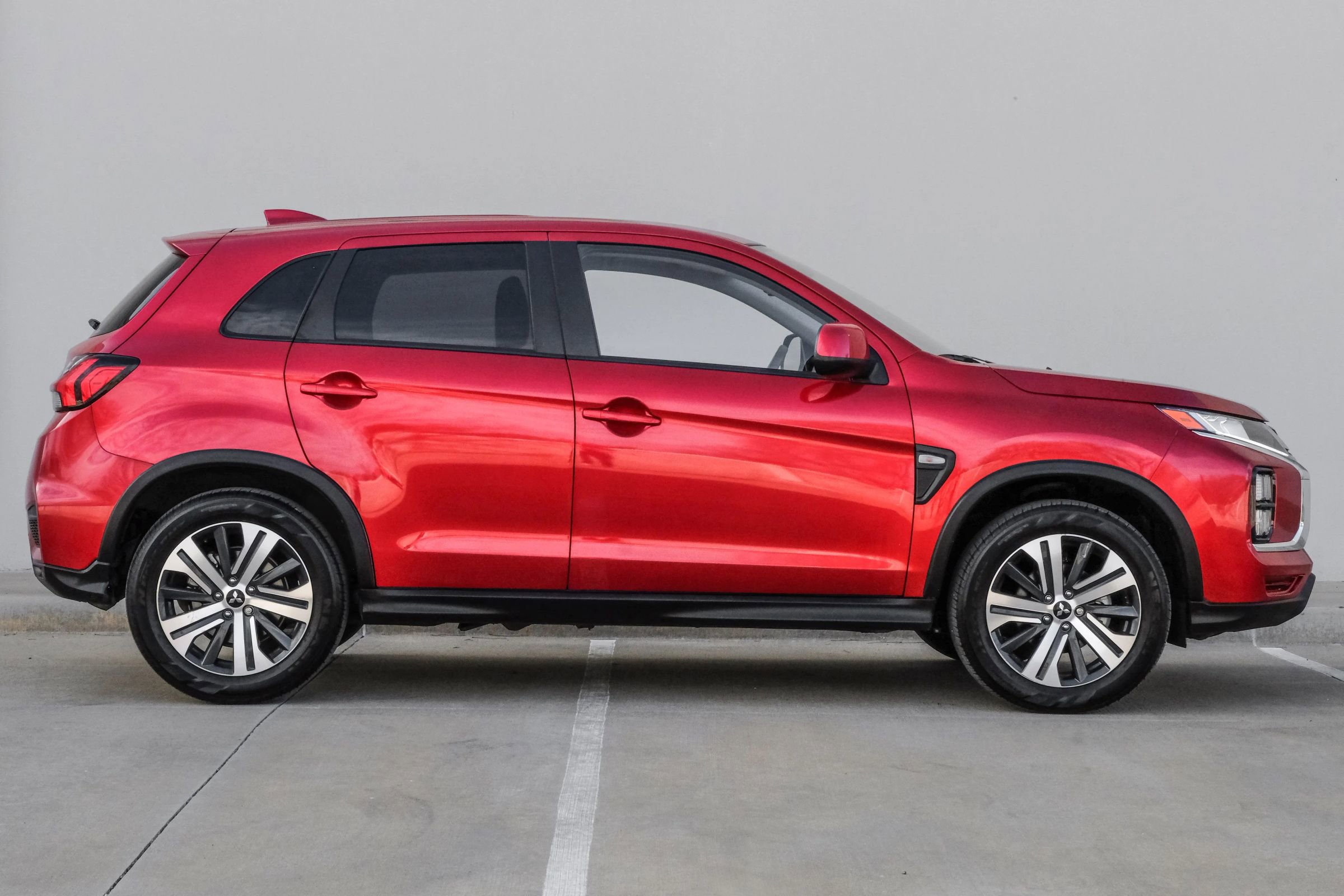 Used 2024 Mitsubishi Outlander Sport AWD image 3