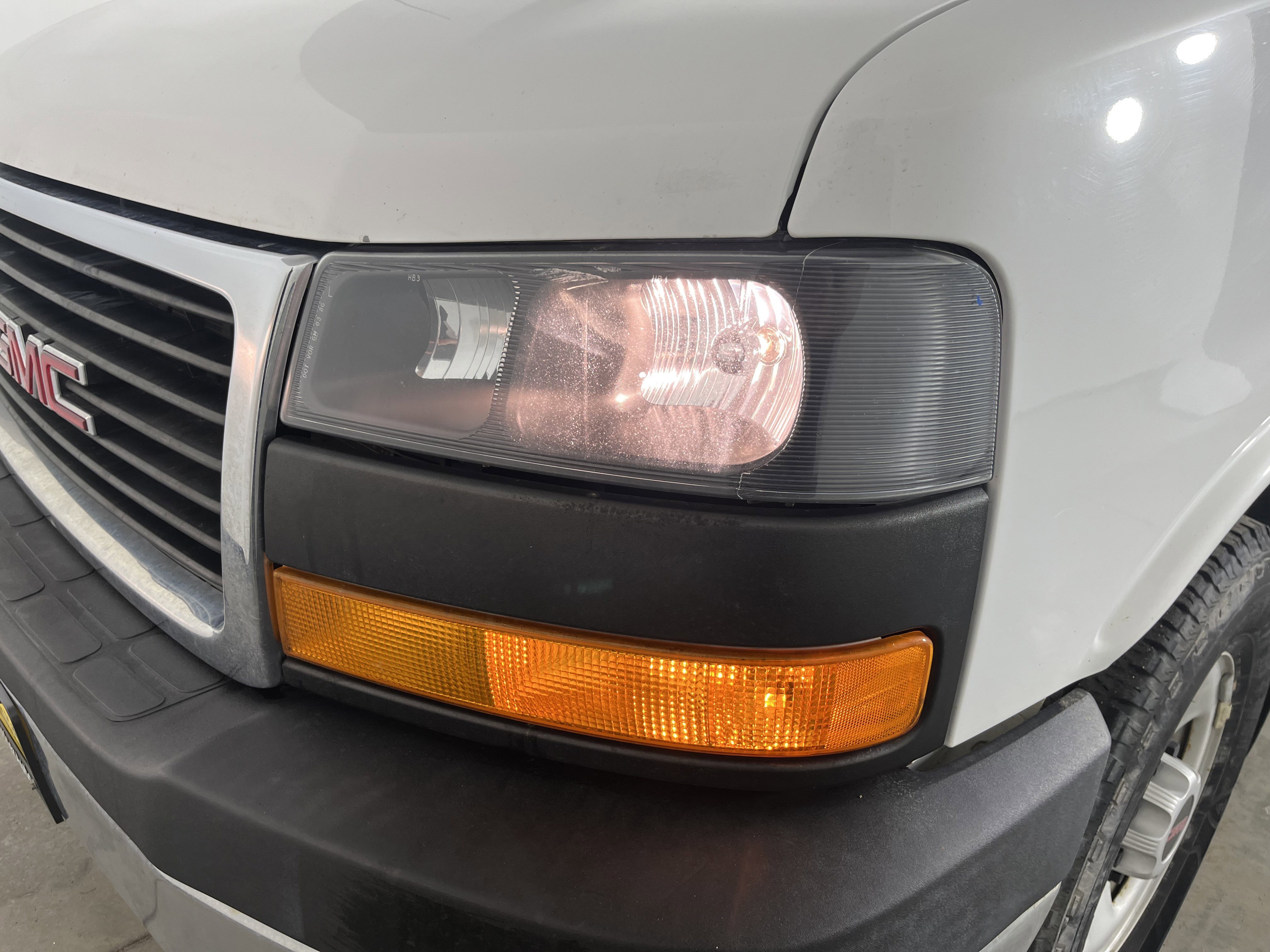 Used 2016 GMC Savana 2500 image 21