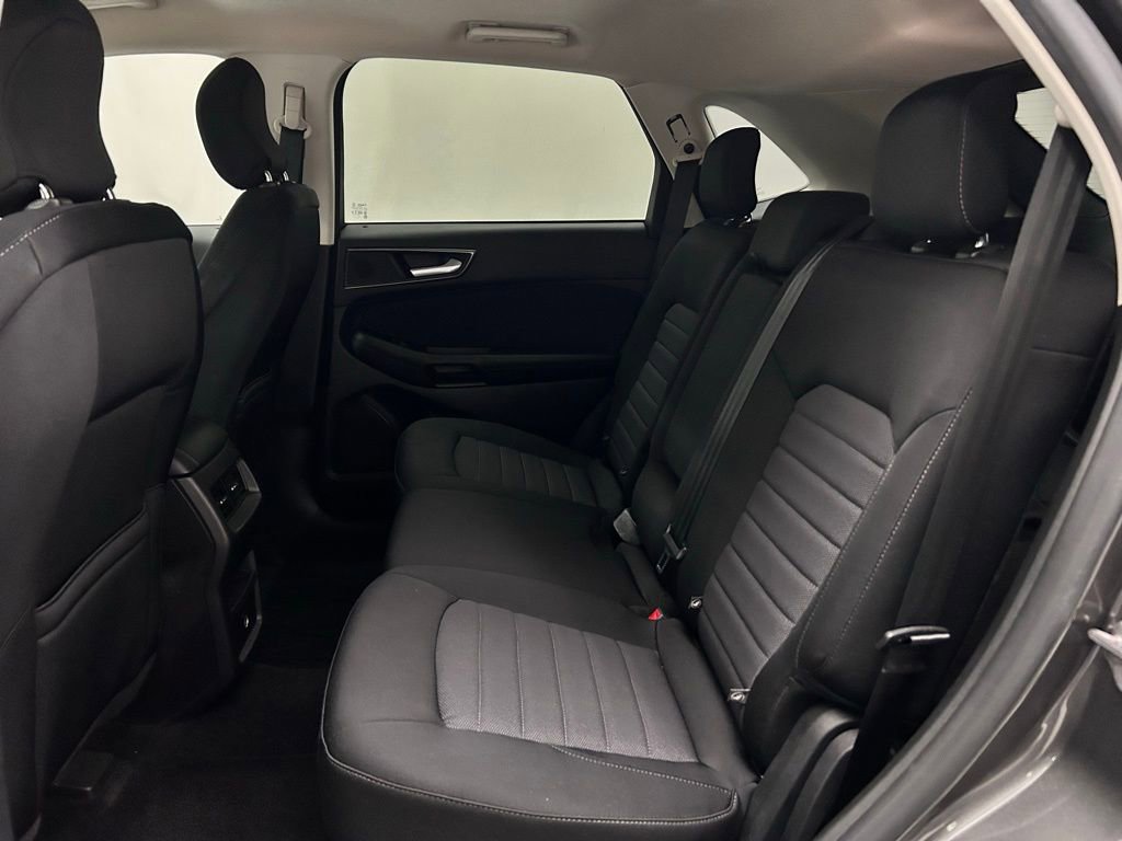 Used 2018 Ford Edge SE AWD/4WD image 14