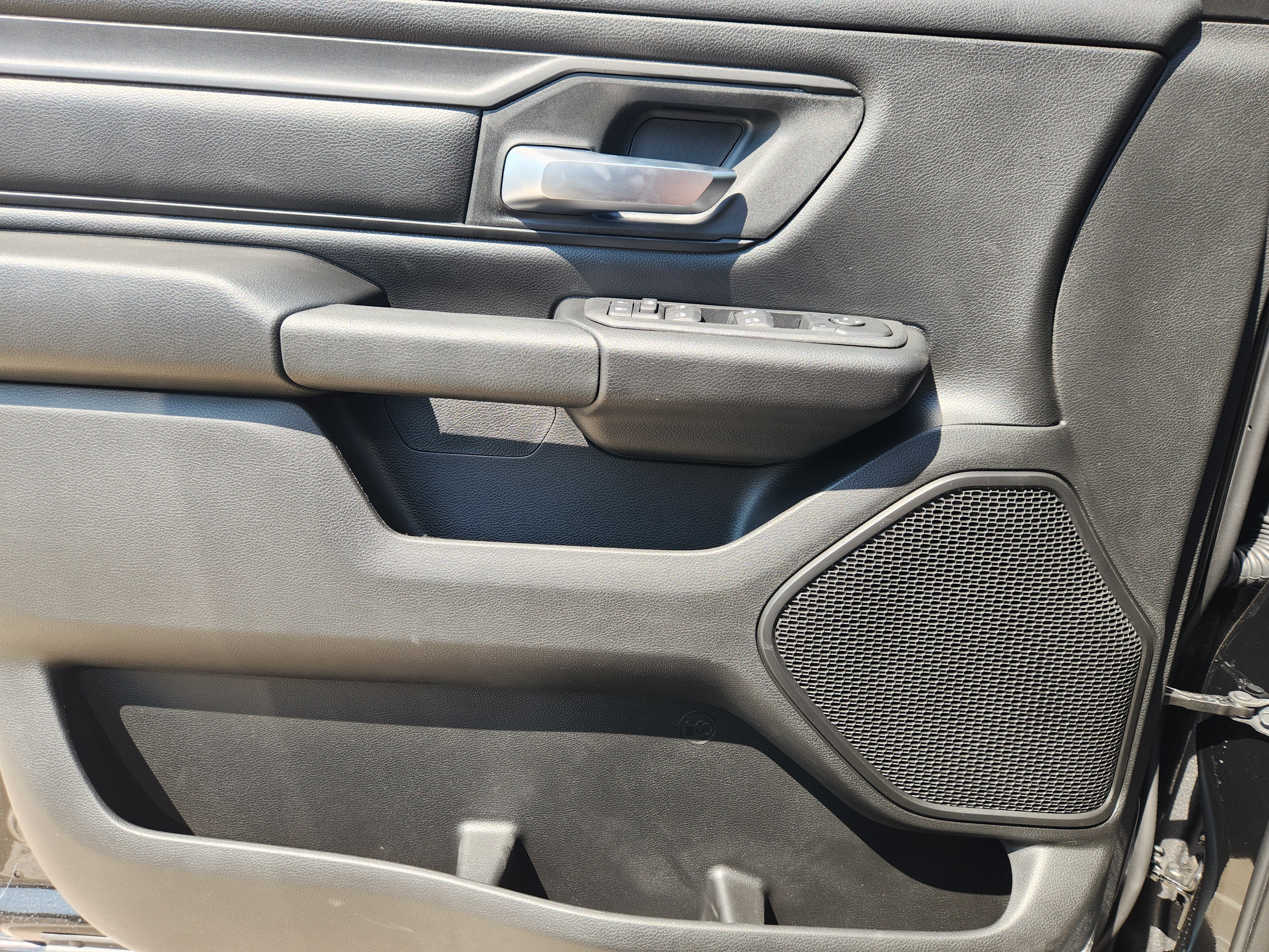 New 2026 RAM 1500 Express AWD/4WD image 16