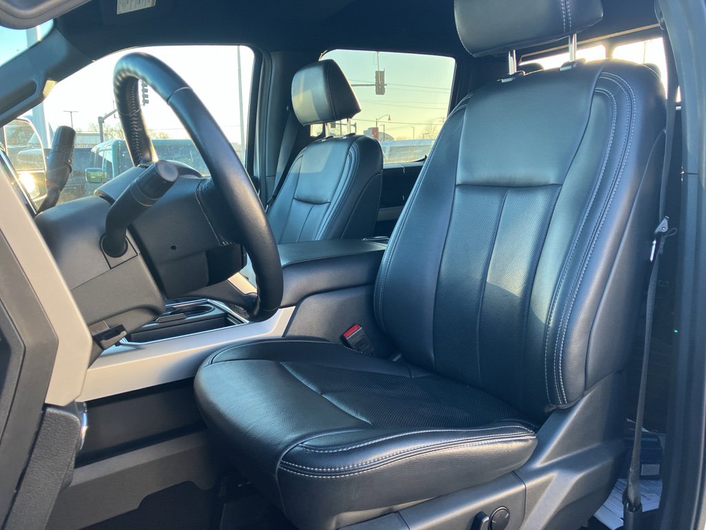 Used 2022 Ford F250 Lariat w/ Chrome Package image 29