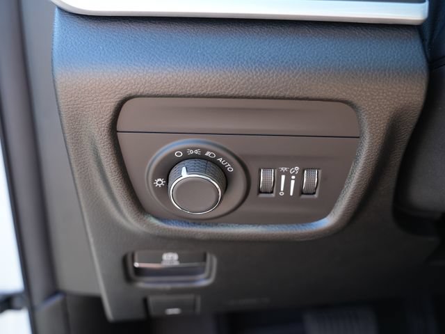 New 2026 Jeep Grand Cherokee L 4WD image 36