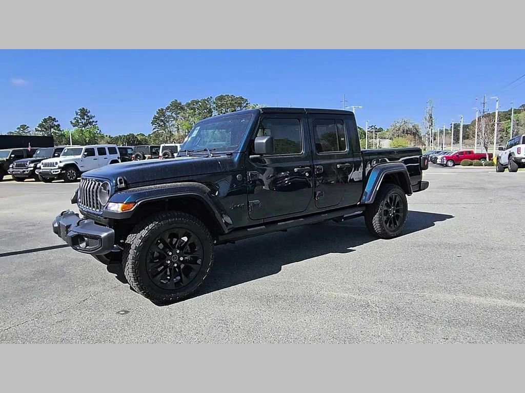 Used 2025 Jeep Gladiator Sport image 27