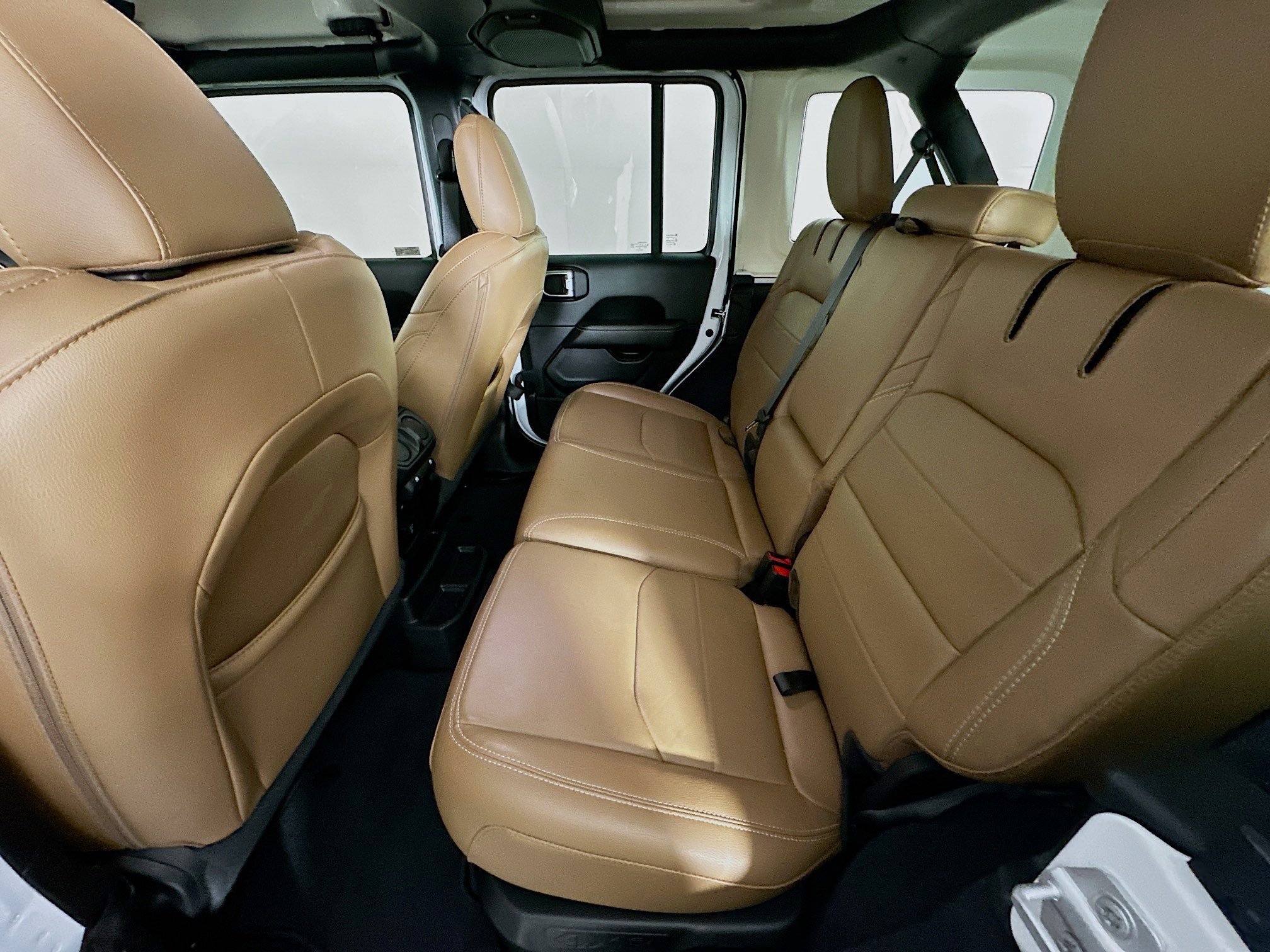 Used 2023 Jeep Wrangler Sahara w/ Cold Weather Group image 28