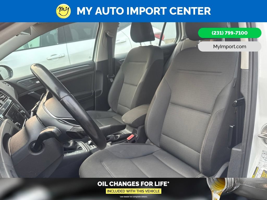 Used 2018 Volkswagen Golf S FWD image 7