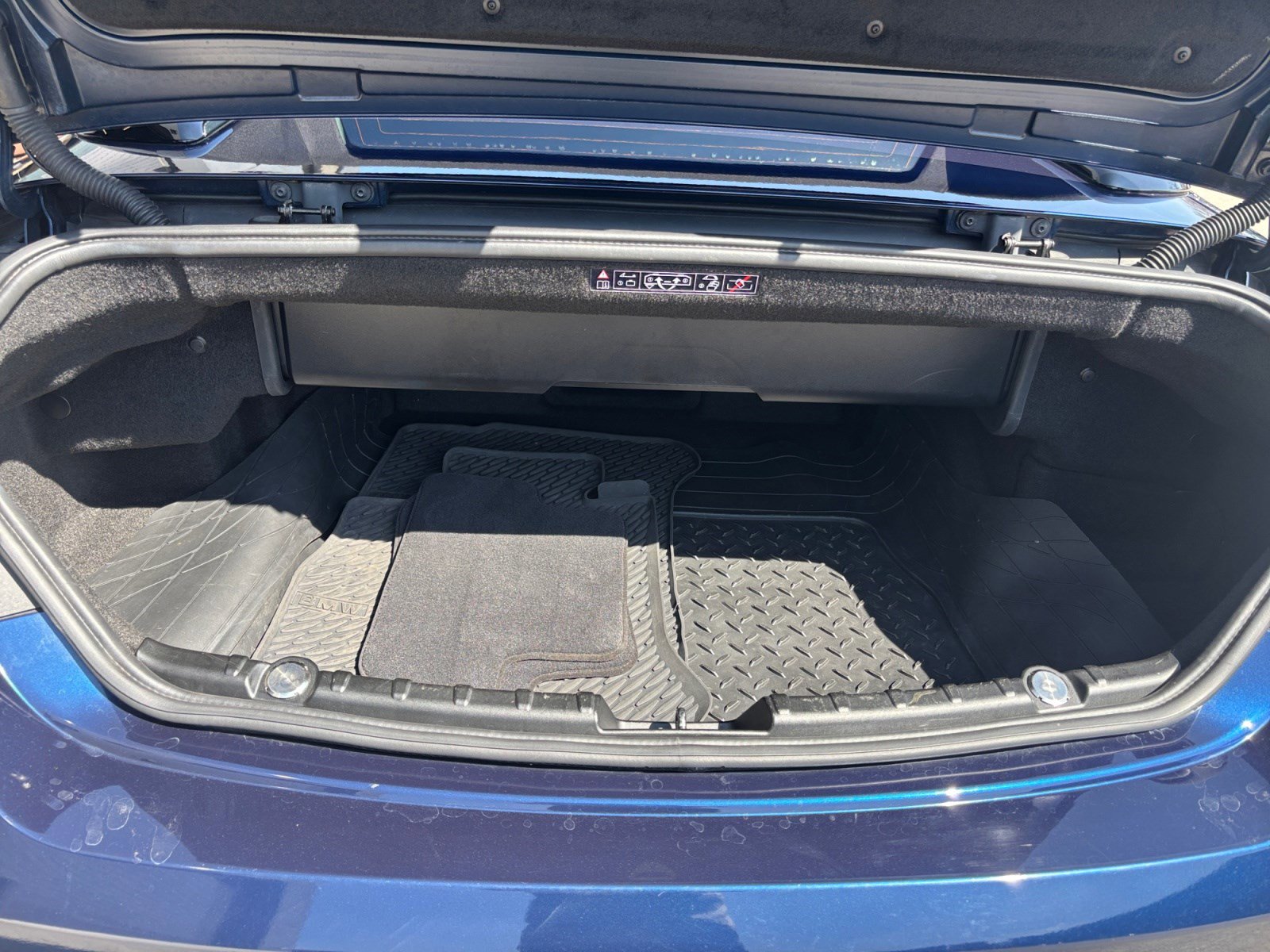 Used 2015 BMW 640i Convertible image 18