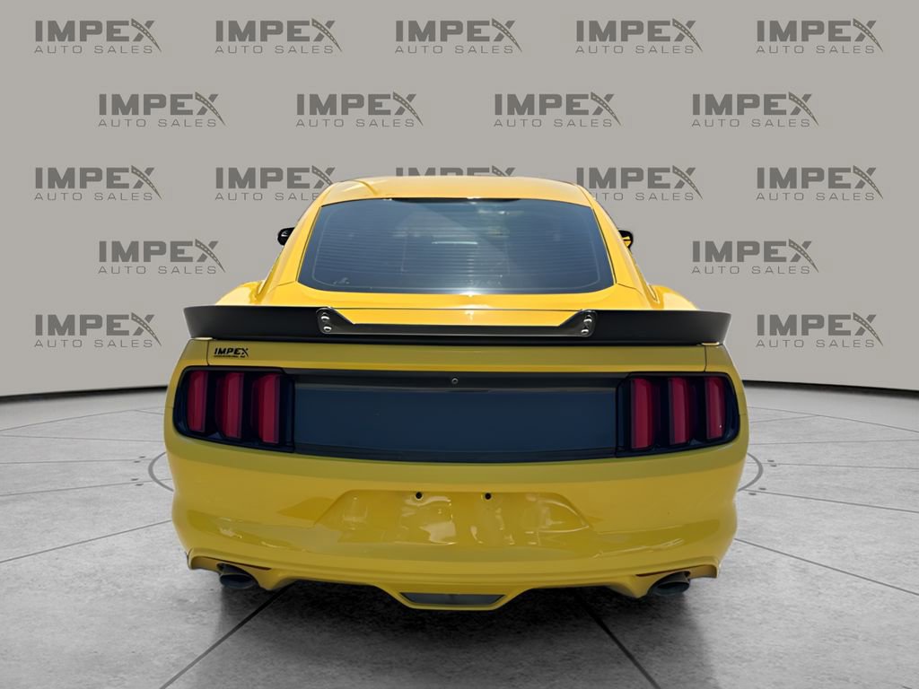 Used 2017 Ford Mustang GT RWD image 4