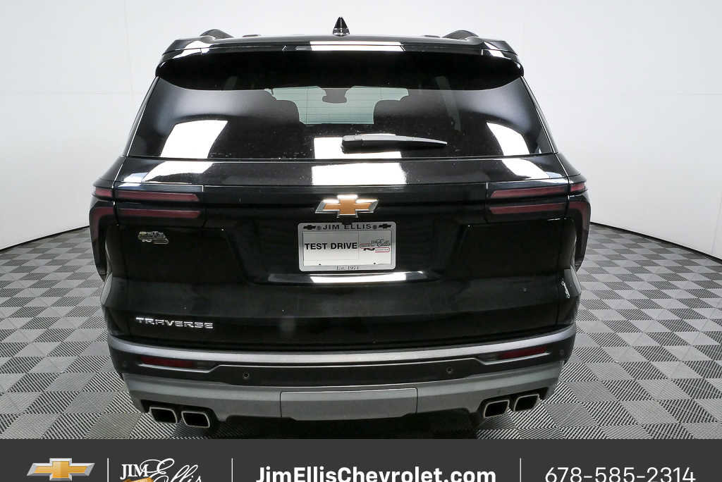 Used 2025 Chevrolet Traverse LT image 28