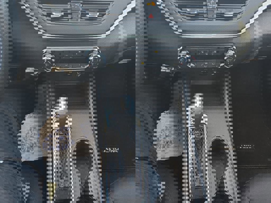 Used 2023 Nissan Altima 2.5 S image 11