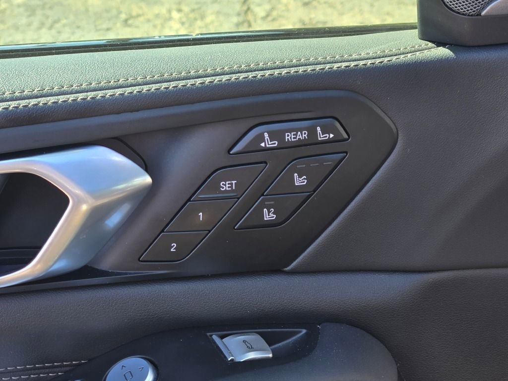 Used 2024 BMW X7 M60i w/ Executive Package AWD/4WD image 35