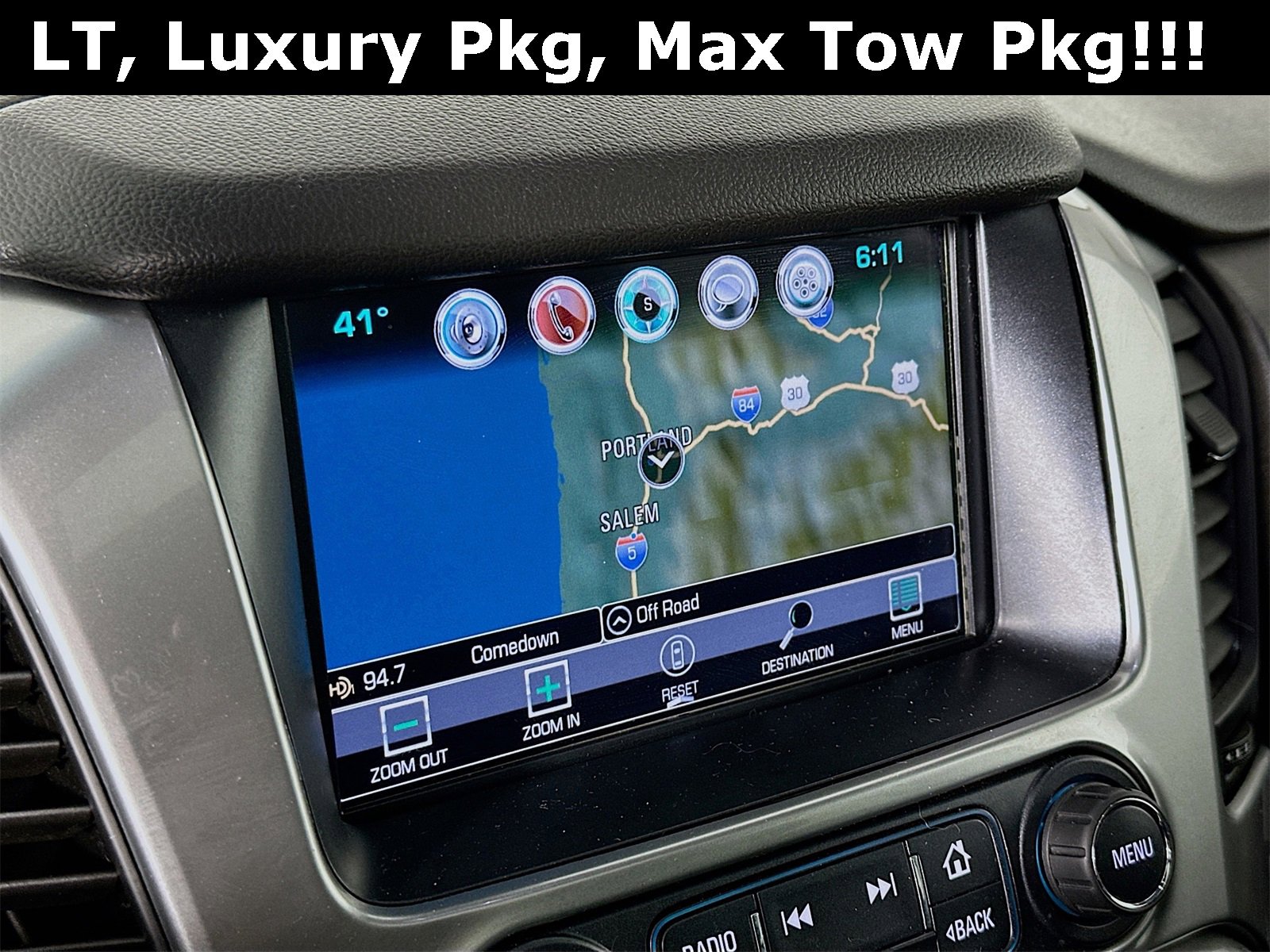 Used 2018 Chevrolet Suburban LT image 14