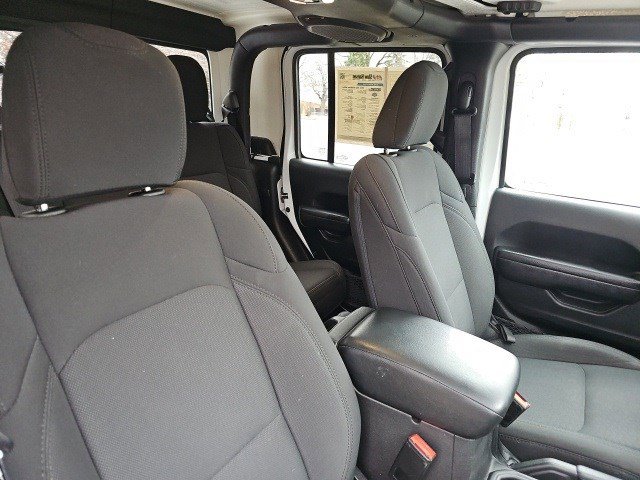Used 2022 Jeep Gladiator Willys image 12