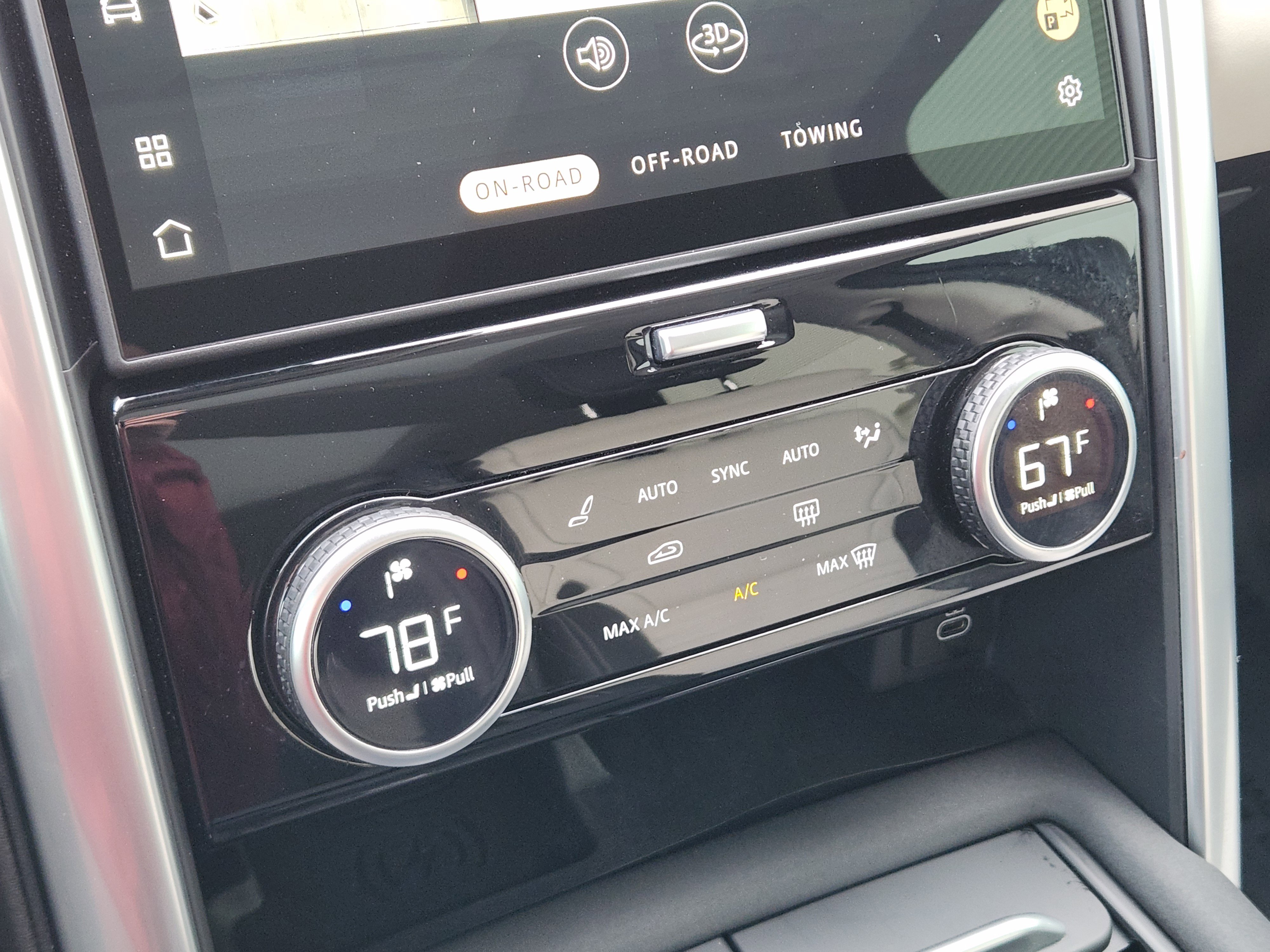 Certified 2025 Land Rover Discovery S image 21