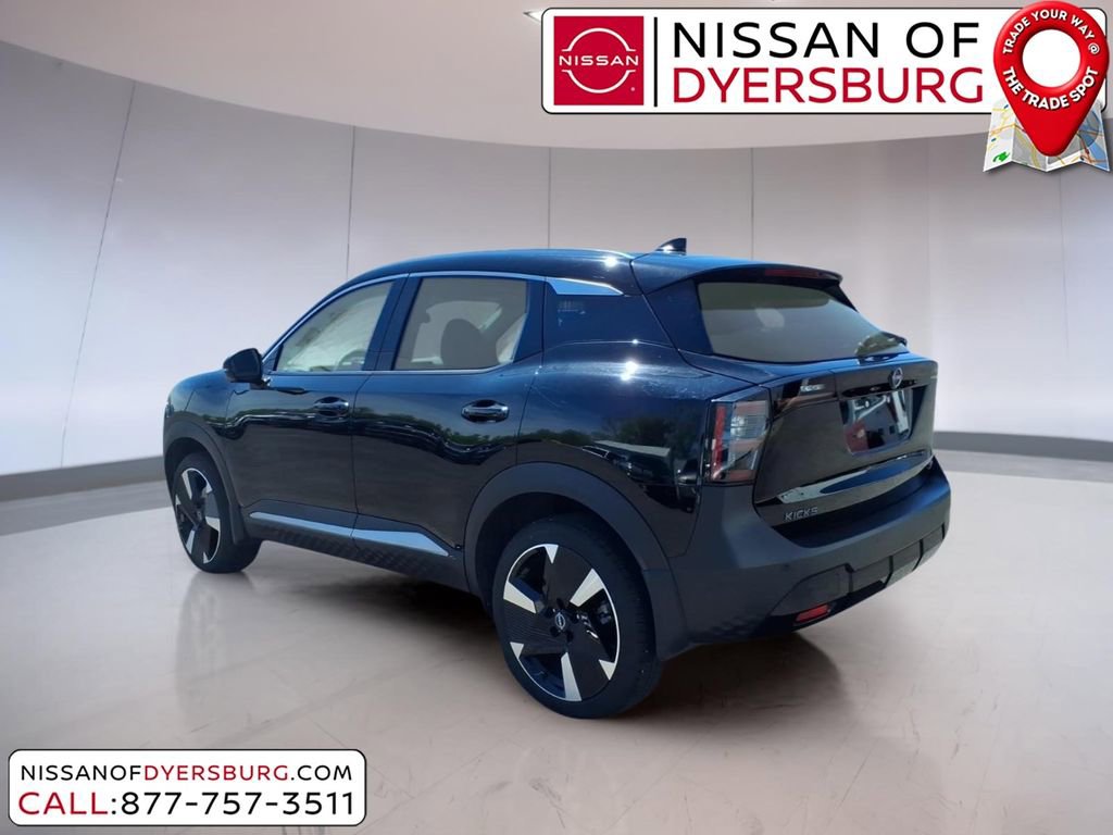 Used 2025 Nissan Kicks SR image 5